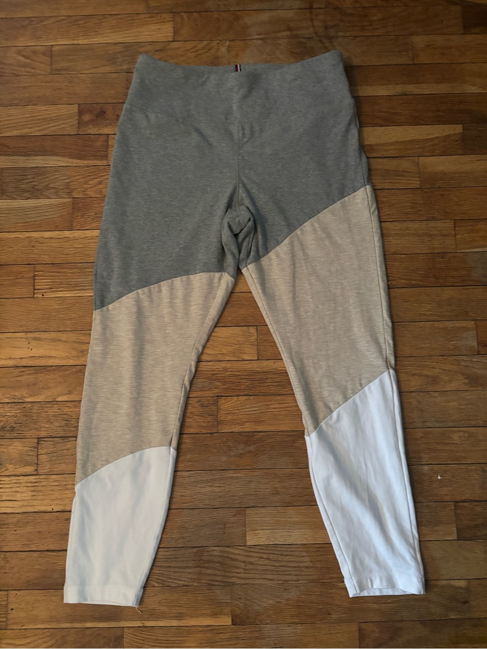 Tommy Hilfiger Colorblock Leggings in Gray, Tan & White